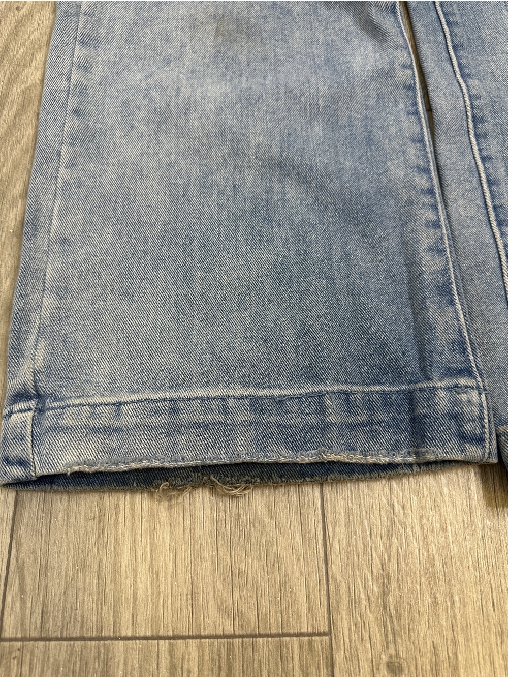 Delia*s Light Wash Jeans Small Relaxed Fit Y2K Denim - Picture 7 of 14